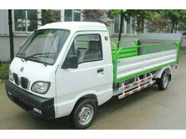 8桶尾板自卸車(chē)
